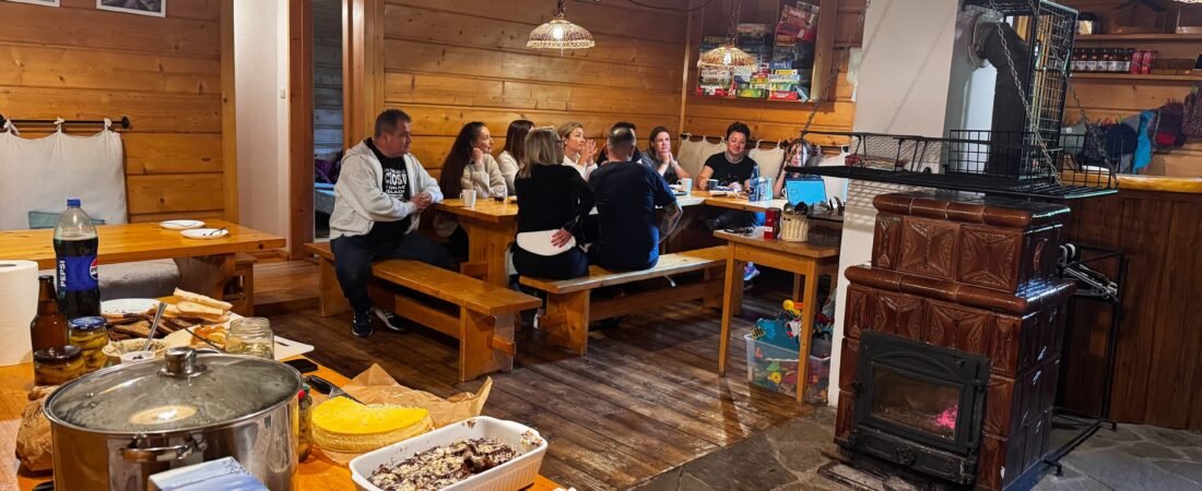 Jak zorganizować wigilię firmową dla małego zespołu (i nie zwariować)